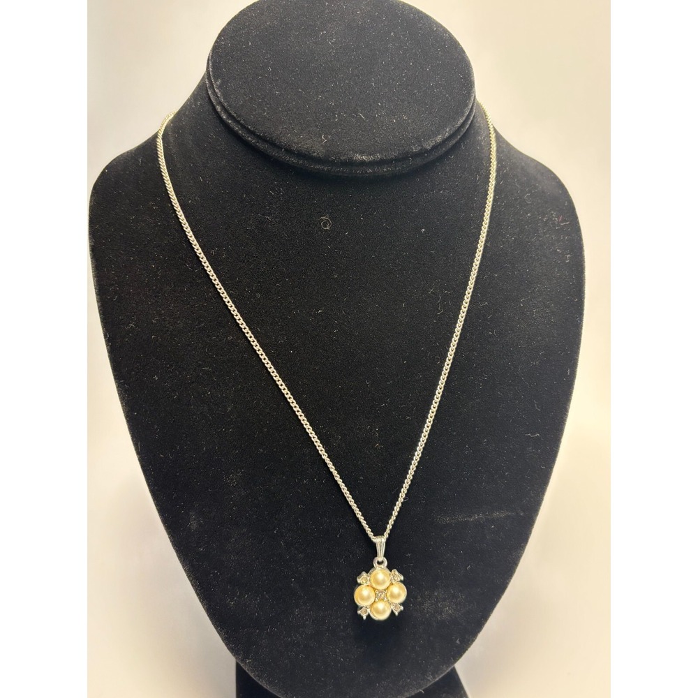 Necklaceā Vintage Elegance Statement Piece With Simulated Pearl Sarah Coventry
